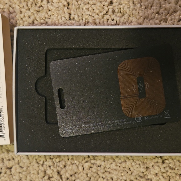 KeySmart SmartCard wallet tracker wireless charging Find My Wallet - Picture 9 of 11